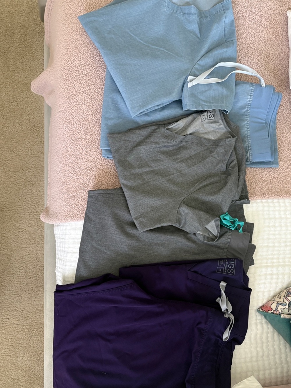 FIGS scrub sets bundle